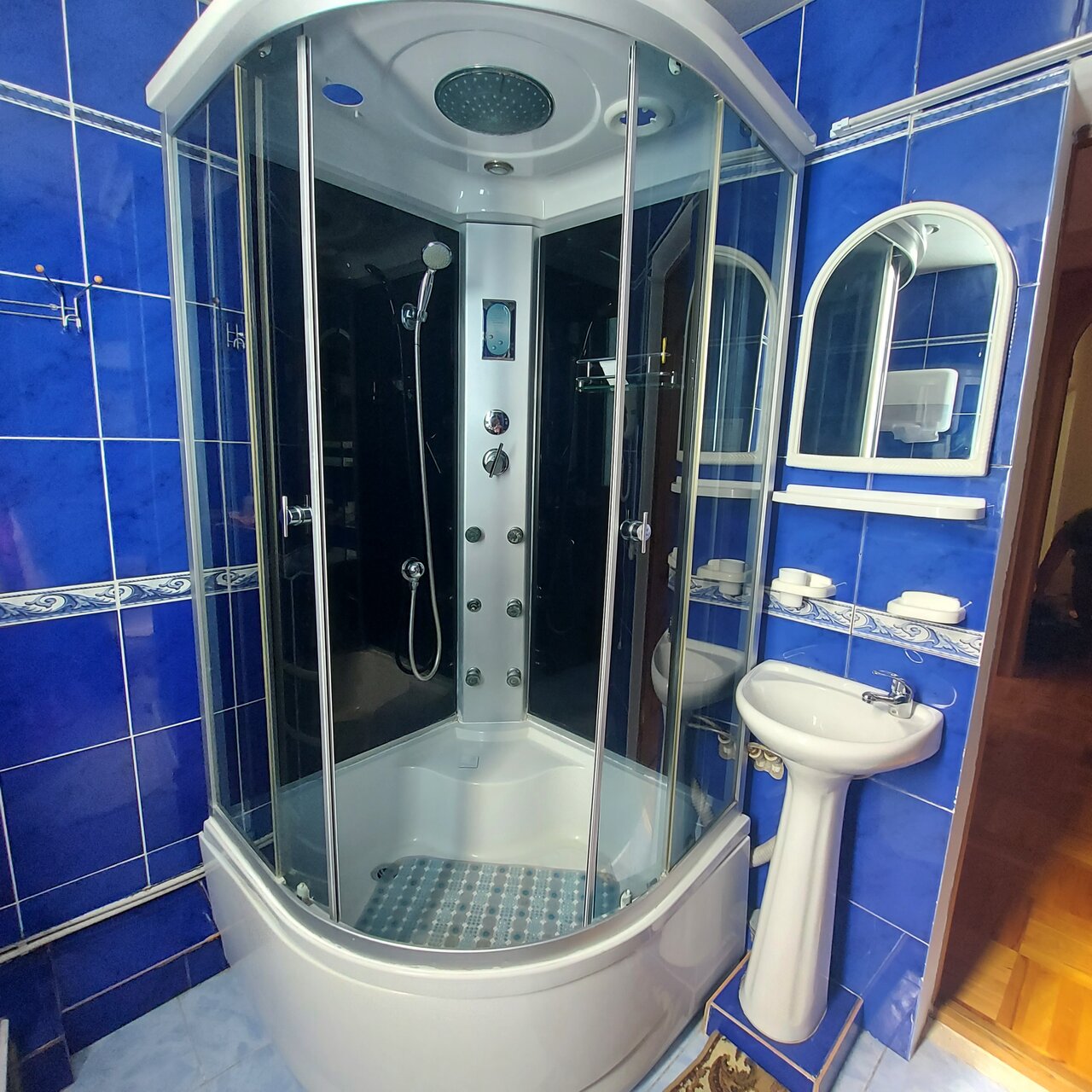 Гостиница Кузбасс Шахты-46