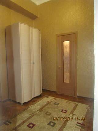 Гостиница Кузбасс Шахты 2-х комнатный номер "Люкс"-8