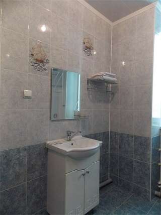 Гостиница Кузбасс Шахты Однокомнатный номер "БизнесКласс"-9