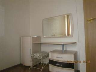 Гостиница Кузбасс Шахты 2-х комнатный номер "Люкс"-9