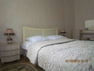 Гостиница Кузбасс Шахты 2-х комнатный номер "Люкс"-7